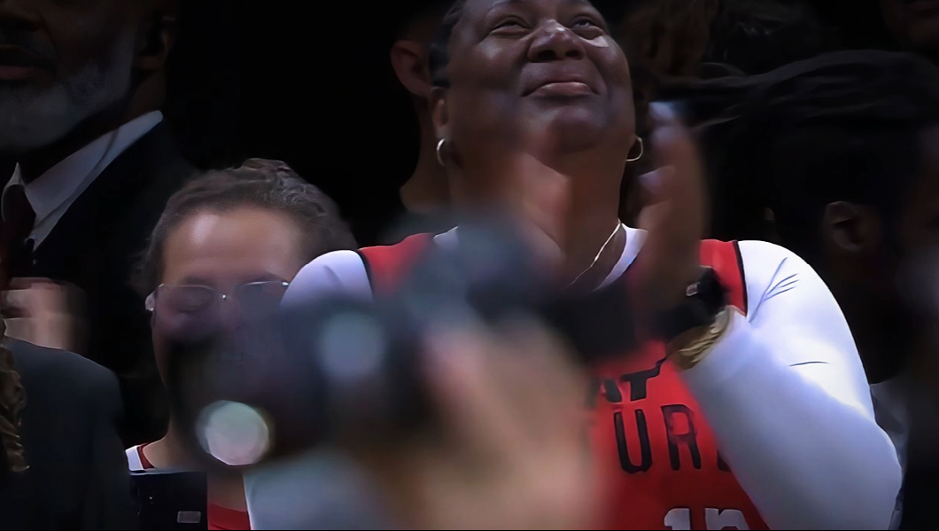 博鱼体育官方网站-永远不要拒绝妈妈的电话，从拖车屋小孩到83分的NBA历史先生！