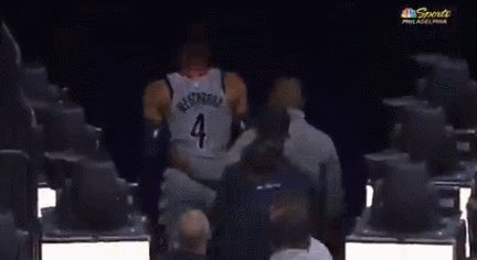 博鱼官网首页-球迷越界行为层出不穷 NBA发动球星呼吁文明观赛