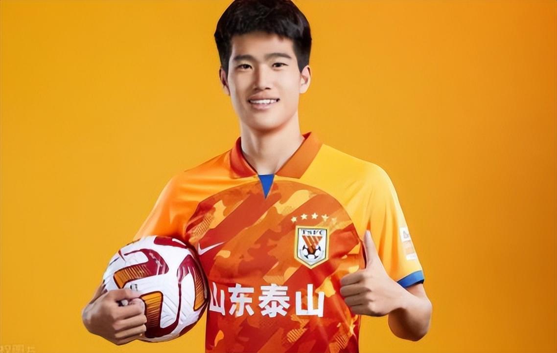 于根伟胆子真大！已提前提拔08后新星进津门虎一线队，值得期待