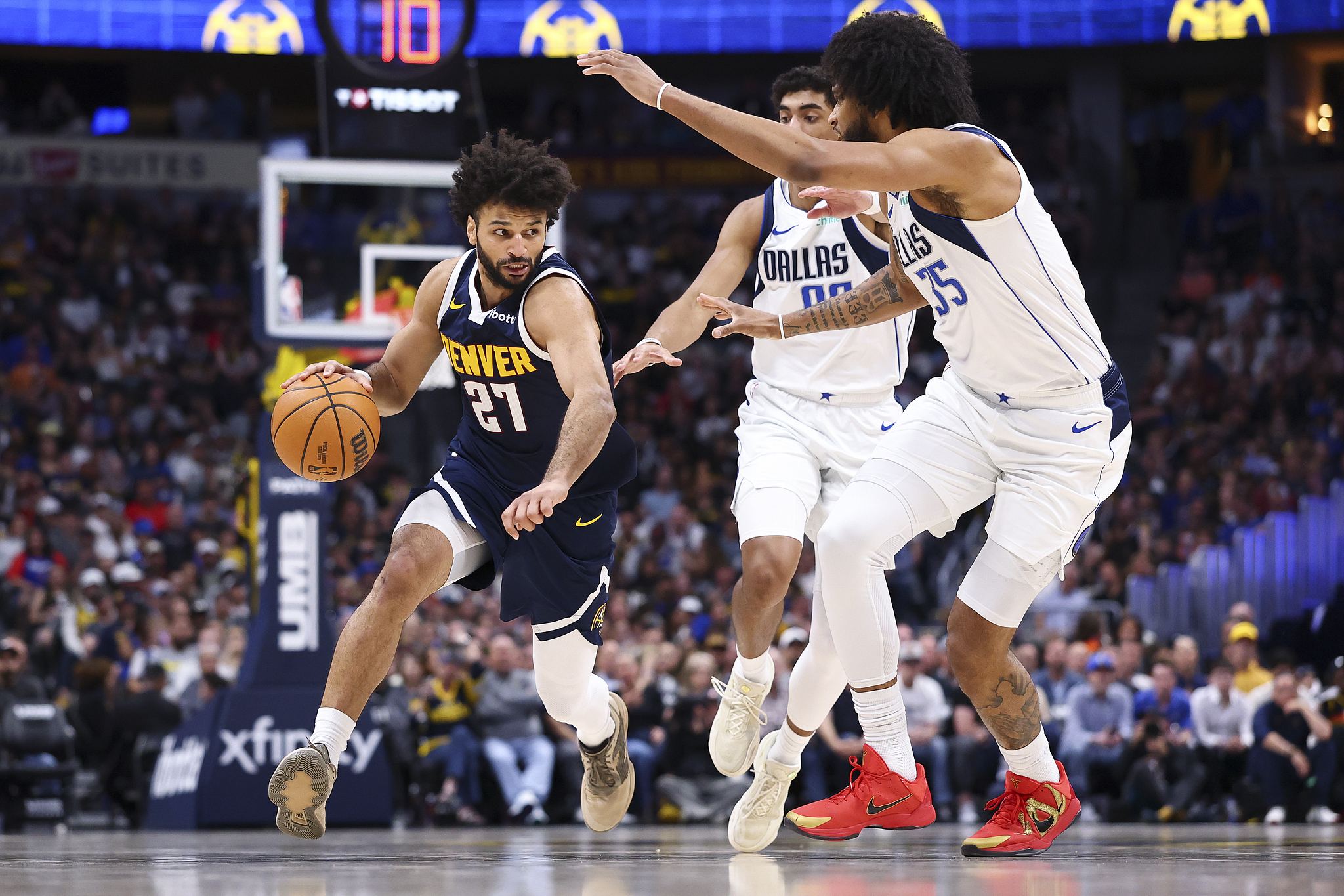 博鱼体育官网-穆雷53+6约基奇23+21+19 掘金险胜独行侠豪取4连胜